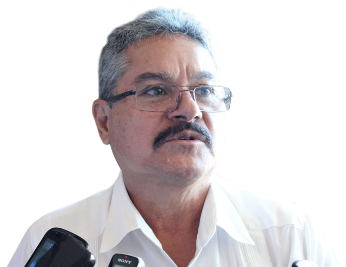 EL PROFESOR Cruz José Argüello Miceli confía que con la unión de voluntades, la cafeticultura nacional saldrá de la crisis en que se encuentra.