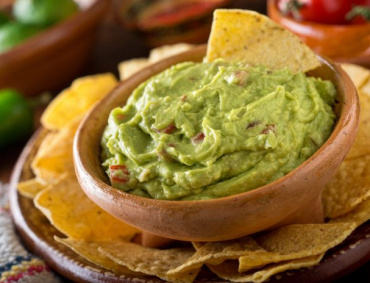 EL GUACAMOLE es la botana favorita de los aficionados para presenciar el máximo evento del futbol americano profesional.