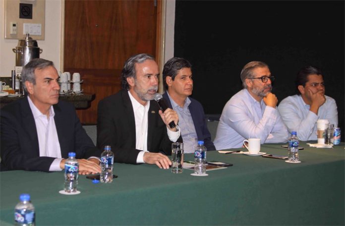 BOSCO DE la Vega, presidente Consejo Nacional Agropecuario, dialogó con los líderes y principales agroproductores de Jalisco, sobre sus perspectivas y retos. (Foto Raúl Torres Lugo).