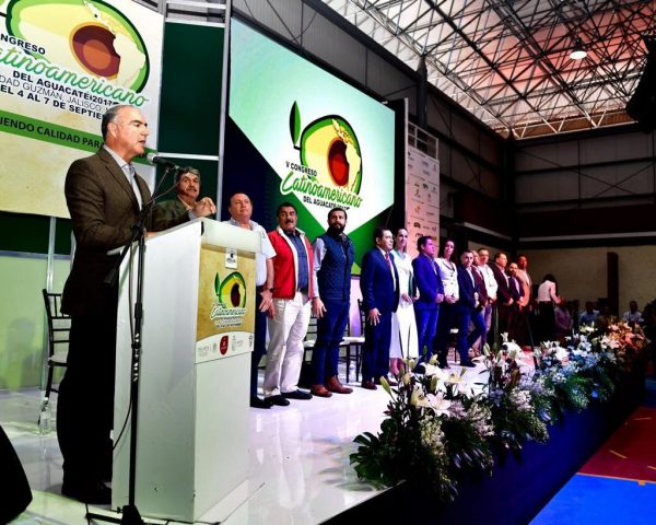 JOSÉ CALZADA Rovirosa inauguró el V Congreso Latinoamericano del Aguacate 2017 en Zapotlán el Grande, Jalisco.