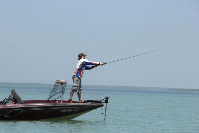 PIDEN LIMITAR el número de pescadores y prohibir el uso de redes prohibidas.