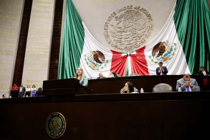 EL GRUPO parlamentario del PRI en el Senado de la República presentó un punto de acuerdo para que se exhorte al titular del ejecutivo a fin de que defienda a los productores de tomate de México.