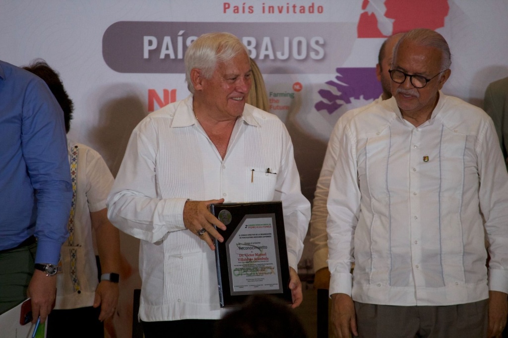 Víctor Villalobos, titular de Sader, resaltó que México es el 12° productor mundial de carne de cerdo, con una producción anual superior al millón 730 mil toneladas, donde destacan los estados de Jalisco, Sonora, Puebla y Yucatán.