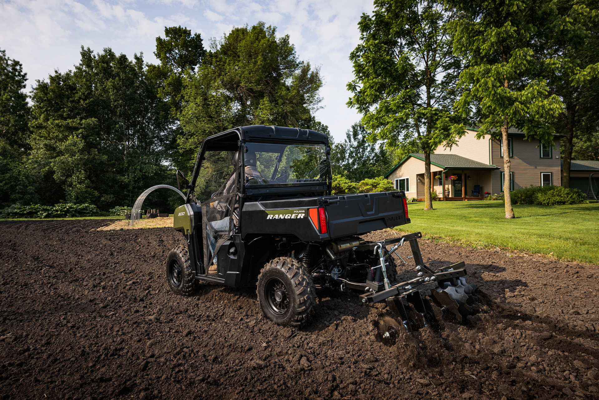 WebLarge_JPG-2026-orv-rgr-500-sage-green-image-riding-POL11256-04482
